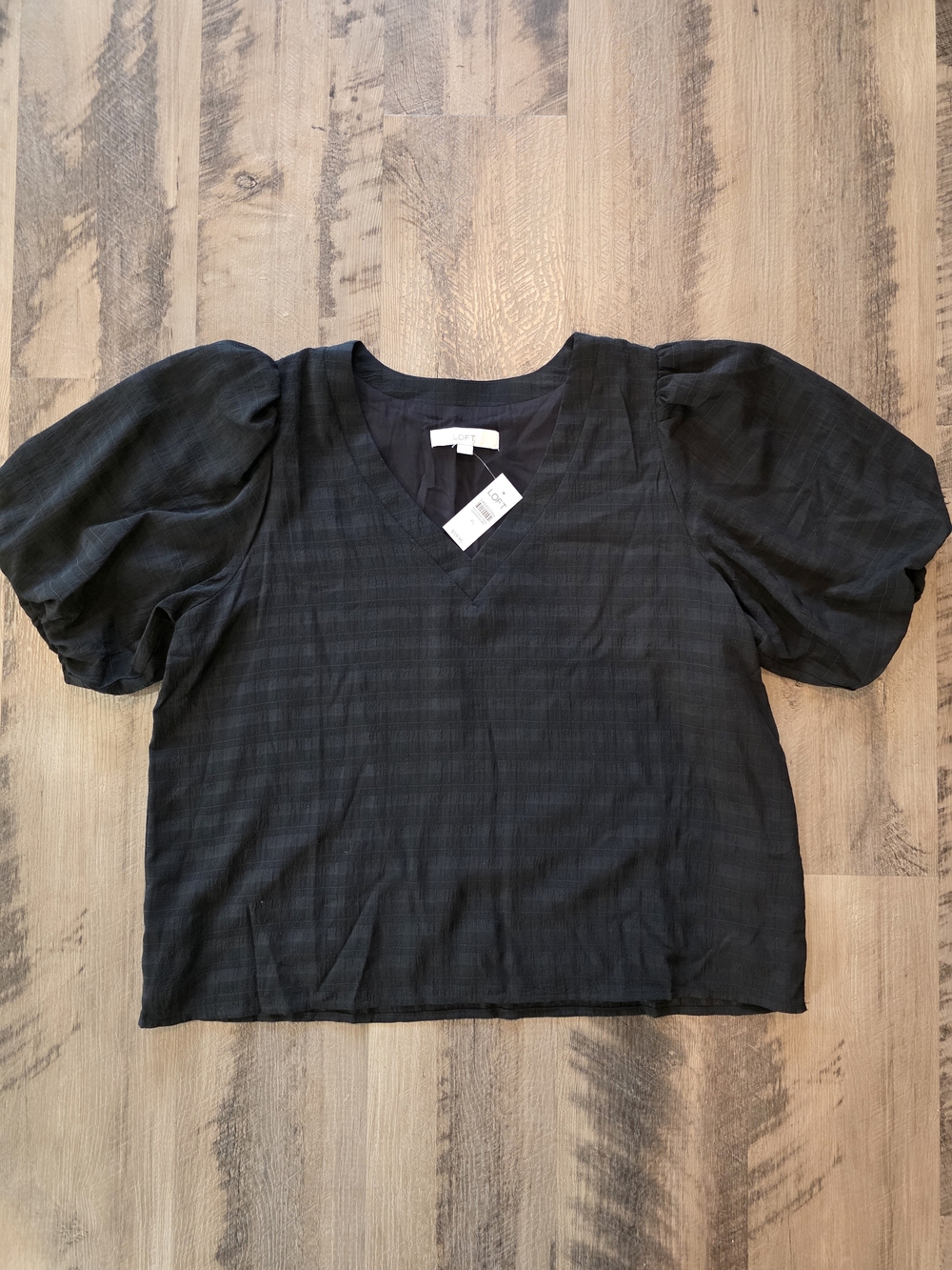 LOFT Black V-Neck Puff Sleeve Top